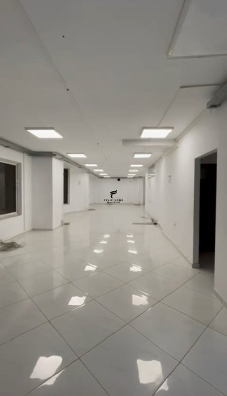 Tirane, jepet me qera ambjent biznesi Kati 0, 290 m² 2.200 € (RRUGA E KOSOVAREVE)