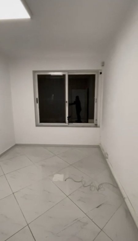 Tirane, jepet me qera ambjent biznesi Kati 0, 290 m² 2.200 € (RRUGA E KOSOVAREVE)