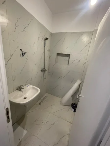 Tirane, shitet apartament 1+1+Ballkon Kati 4, 67 m² 115.000 € (Fusha Aviacionit)