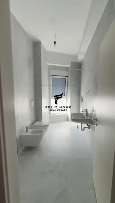 Tirane, shitet apartament 3+1+Ballkon Kati 2, 105 m² 168.000 € (ALI DEMI)