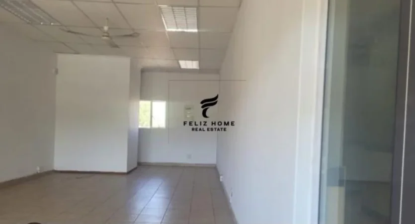 Tirane, jepet me qera dyqan Kati 0, 60 m² 2.500 € (STACIONI TRENIT)