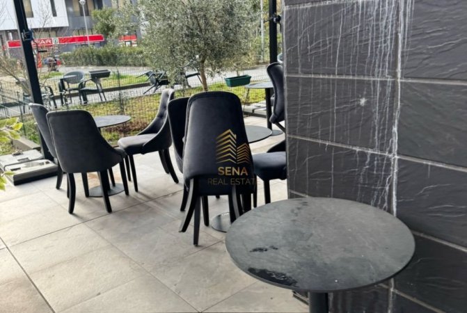 Tirane, jepet me qera ambjent biznesi Kati 0, 70 m² 1.500 € (Rruga Kongresi i Manastirit)