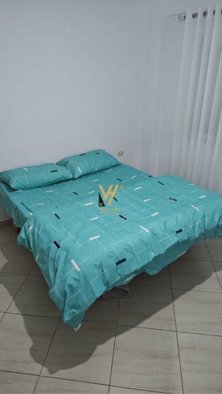Tirane, jepet me qera apartament 1+1+Ballkon Kati 3, 65 m² 400 € (UNAZA E RE)