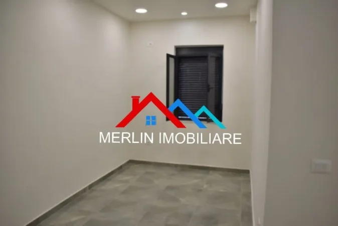 Tirane, shitet ambjent biznesi Kati 0, 65 m² 500.000 € (RRUGA SULEJMAN DELVINA)