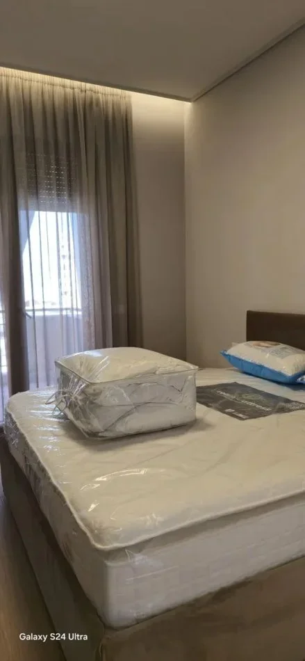 Tirane, jepet me qera apartament 2+1+Ballkon Kati 5, 125 m² 1.200 € (Kompleksi Deliorgji)