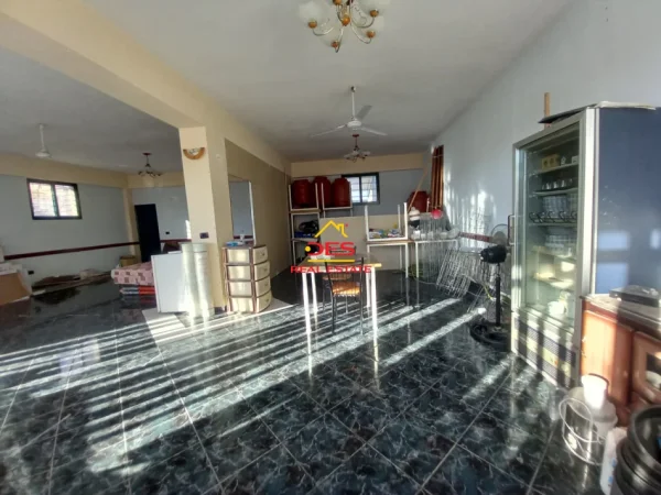 Vlore, shitet Vile 3+1+Aneks+Ballkon Kati 0, 280.000 € (Rruga Lef Sallata)