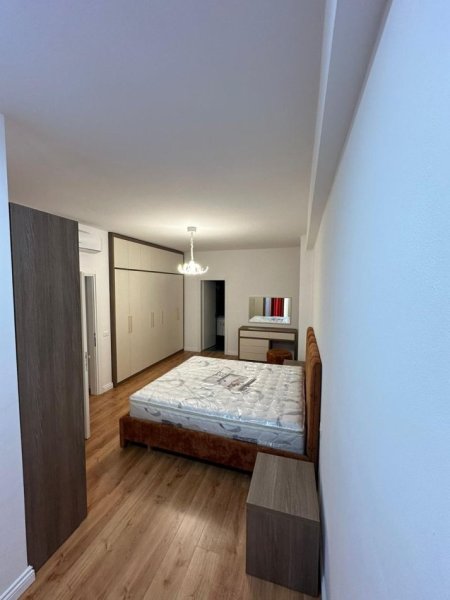 Tirane, jepet me qera apartament 2+1+Ballkon Kati 5, 110 m² 1.200 € (Parku Olimpik)