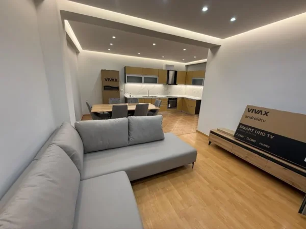 Tirane, jepet me qera apartament 2+1 Kati 5, 90 m² 600 € (Rruga e Kavajes)