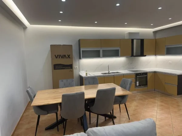 Tirane, jepet me qera apartament 2+1 Kati 5, 90 m² 600 € (Rruga e Kavajes)