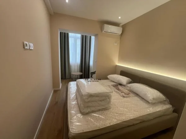 Tirane, jepet me qera apartament 2+1+Ballkon Kati 3, 85 m² 650 € (RRUGA E KAVAJES)