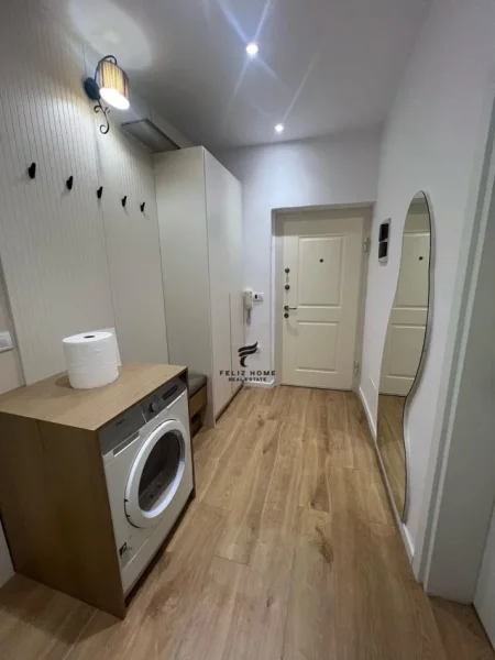 Tirane, jepet me qera apartament 2+1+Ballkon Kati 3, 85 m² 650 € (RRUGA E KAVAJES)