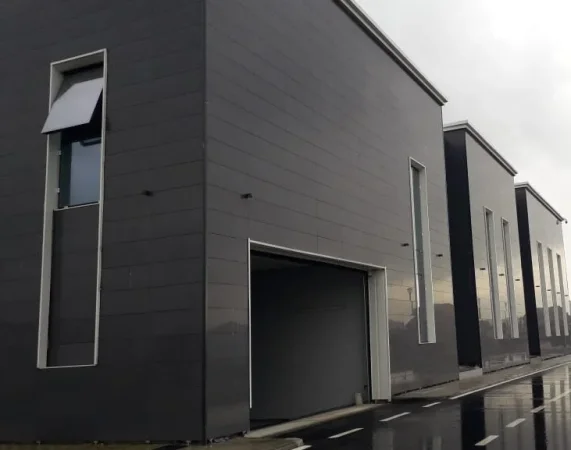 Tirane, jepet me qera magazine Kati 2, 3.500 m² 8.750 € (Vaqarr)