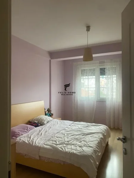 Tirane, jepet me qera apartament 3+1+Ballkon Kati 2, 160 m² 850 € (21 DHJETORI)