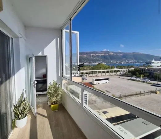 Vlore, shitet apartament 3+1+Ballkon Kati 4, 148 m² 310.000 € (VLORE)