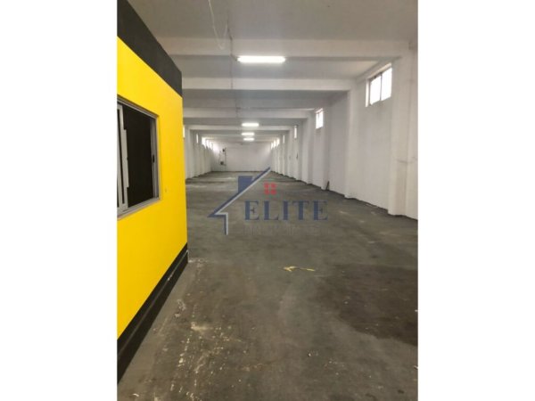 Tirane, jepet me qera magazine Kati 0, 550 m² 4.000 € (Autostrada Tirane-Durres)