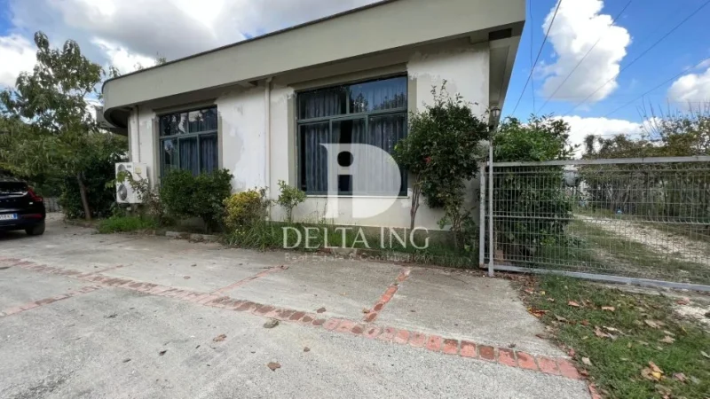 Tirane, jepet me qera magazine Kati 0, 580 m² 2.000 € (Marikaj, Vore)