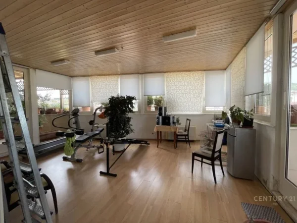 Tirane, shitet apartament+verande | Penthouse 3+1+Ballkon Kati 9, 565 m² 1.000.000 € (Komuna e Parisit)