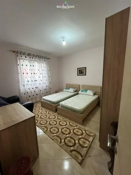 Tirane, jepet me qera Vile 2+1 Kati 1, 105 m² 500 € (misto mame)