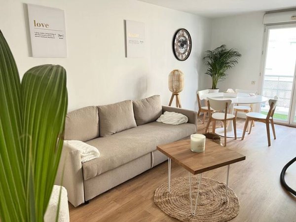 Tirane, jepet me qera apartament 2+1 Kati 4, 91 m² 600 € (kodra e diellit)