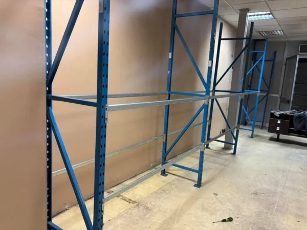 Lezhe, shes SHITEN RAFTE METALIKE , RAFTE INDUSTRIALE , SKAFALE 1 €