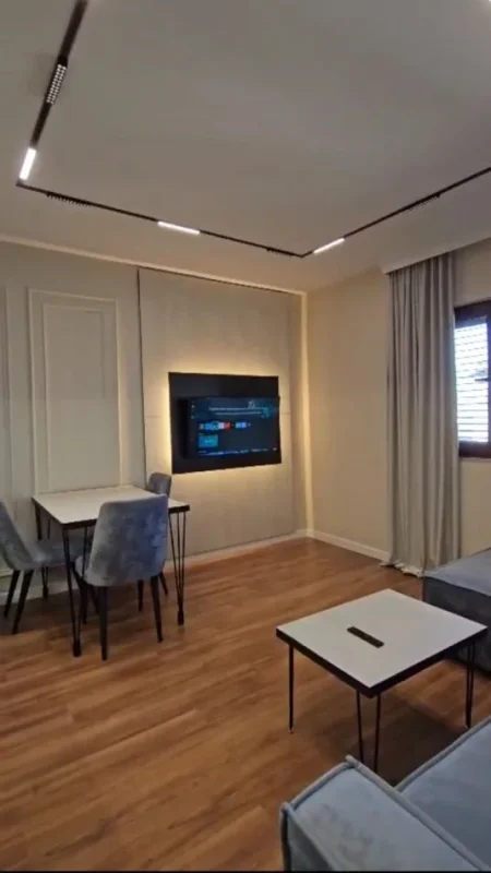 Tirane, jepet me qera apartament 1+1+Ballkon Kati 10, 800 € 