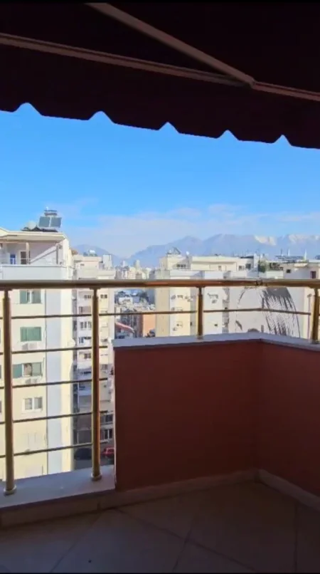 Tirane, jepet me qera apartament 1+1+Ballkon Kati 10, 800 € 