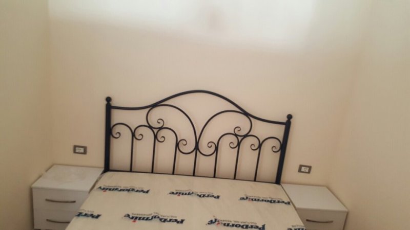 Tirane, jepet me qera apartament 1+1 Kati 1, 40 € (5 Maji)