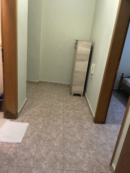 Tirane, jap me qera apartament 1+1 Kati 3, 70 m² 400 € (Shkelqim Fusha)
