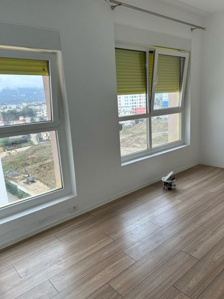 Tirane, jap me qera apartament 1+1+Ballkon Kati 4, 60 m² 300 € (Pasho Hysa)