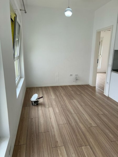 Tirane, jap me qera apartament 1+1+Ballkon Kati 4, 60 m² 300 € (Pasho Hysa)