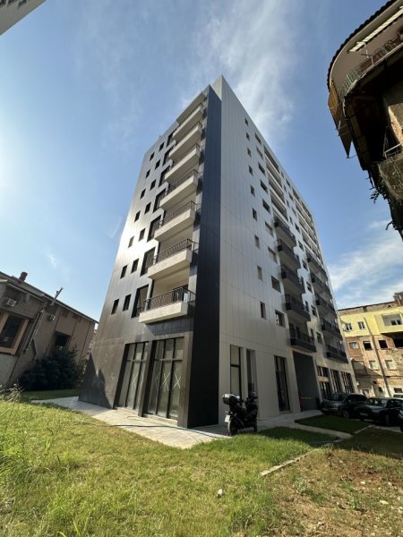 Tirane, jepet me qera dyqan Kati 0, 12 m² 250 € (Rruga e Durresit)