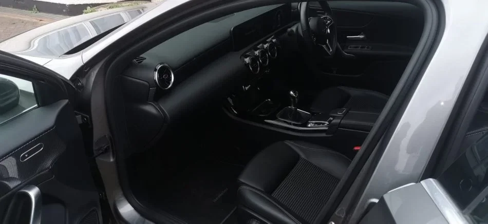 Angli, shitet makine Mercedes-Benz A Class Benzin, gri metalizato Klima 45000 km 16.500 €