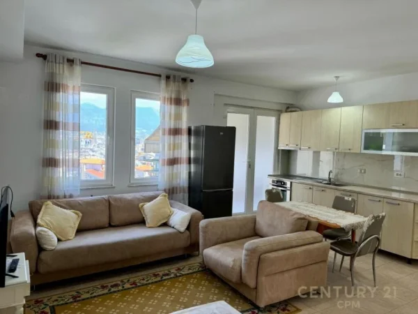Tirane, jap me qera apartament 2+1+Ballkon , 100 m² 550 € (Kodra e Diellit)