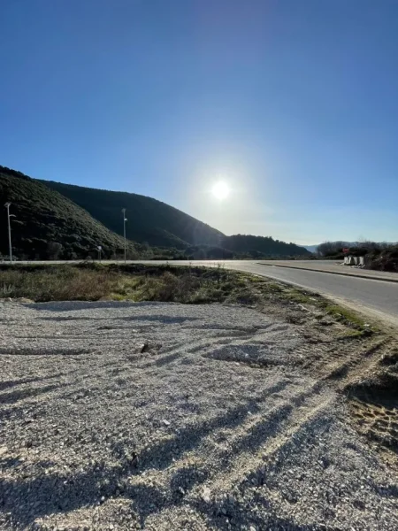 Fier, shitet truall , 4.000 m² 169.990 € (LEVAN-TEPELEN)