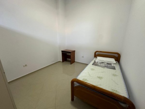Tirane, jepet me qera apartament 2+1 Kati 0, 60 m² 560 € (rruga e barrikadave)
