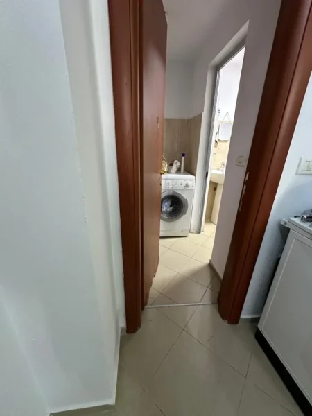 Tirane, jepet me qera apartament 2+1 Kati 0, 60 m² 560 € (rruga e barrikadave)