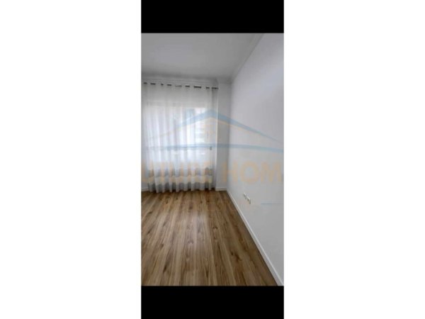 Tirane, shitet apartament 1+1+Aneks+Ballkon Kati 1, 72 m² 99.000 € (Yzberisht)