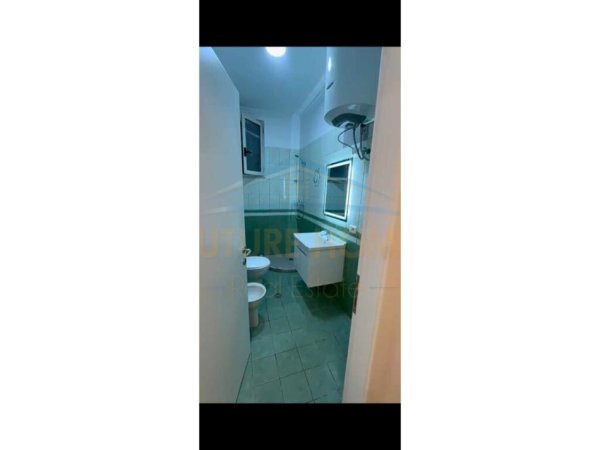 Tirane, shitet apartament 1+1+Aneks+Ballkon Kati 1, 72 m² 99.000 € (Yzberisht)