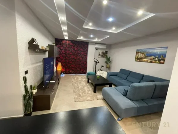 Tirane, shes apartament 2+1+2 , 116 m² 300.000 € (Kopshti Botanik Zoologjik)