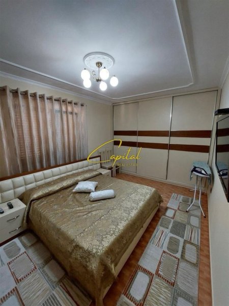 Tirane, jepet me qera apartament 2+1 Kati 3, 70 m² 450 € (XHAMLLIKU)