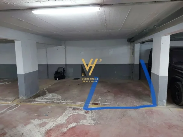 Tirane, shitet apartament 2+1+Ballkon Kati 4, 116 m² 260.000 € (KOPSHTI BOTANIK)