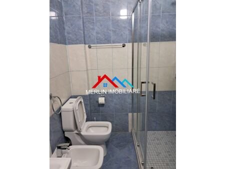 Tirane, jepet me qera apartament 2+1+Ballkon Kati 1, 100 m²500 € (RRUGA GJETO COKU)