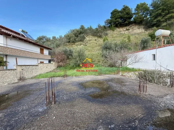 Vlore, shitet shtepi 2+1 Kati 0, 119 m² 125.000 € (Rruga Demokracia)