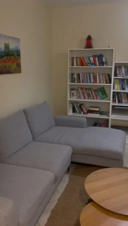 Tirane, jepet me qera apartament 3+1+Aneks+Ballkon Kati 2, 120 m² 800 € (QENDER)