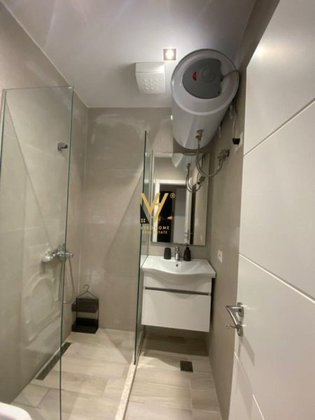 Tirane, jepet me qera apartament 2+1+Ballkon Kati 1, 90 m² 640 € (21 DHJETORI)