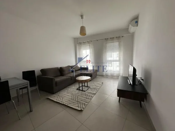 Tirane, jepet me qera apartament 1+1+Ballkon Kati 4, 64 m² 550 € (Kompleksi Magnet)