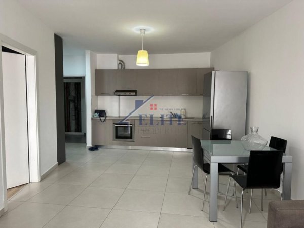 Tirane, jepet me qera apartament 1+1+Ballkon Kati 4, 64 m² 550 € (Kompleksi Magnet)