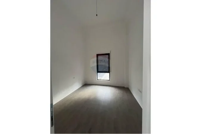 Tirane, shitet apartament 2+1+Ballkon Kati 2, 103 m² 169.000 € (Porcelan)