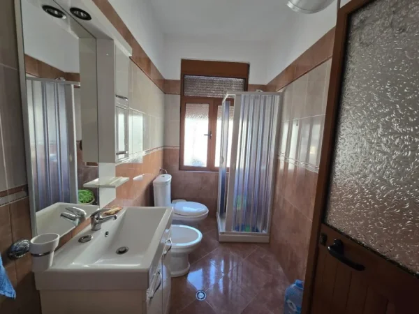 Vlore, shitet apartament 1+1+Ballkon Kati 4, 60 m² 70.000 € (Tek Orizi)