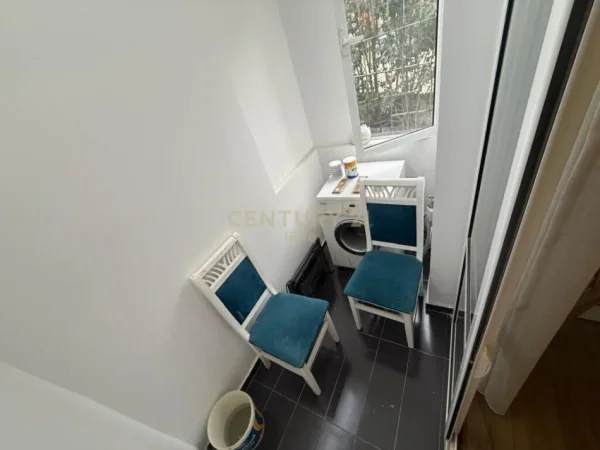 Tirane, shitet garsonier 1+1 Kati 3, 40 m² 97.800 € (Rruga e Durresit)